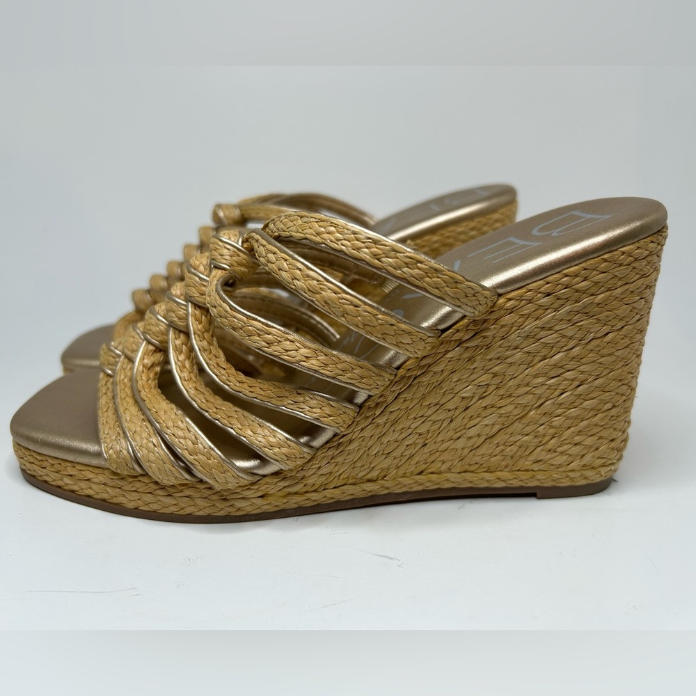Beach by Matisse Gold Multi Strap Square Toe Wedge Sandal Heel Size 6
